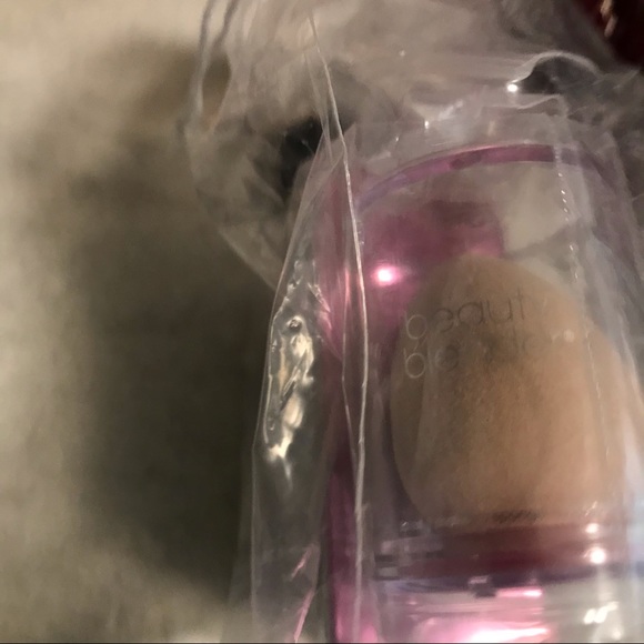 💗BEAUTYBLENDER Foundation + Blender Shade 3.35 - Picture 15 of 15